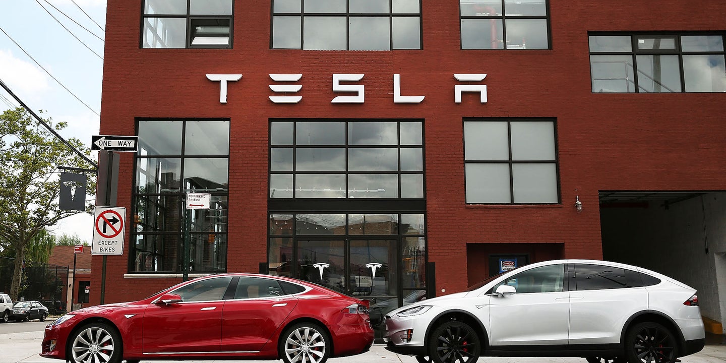 Tesla Gets Partial Credit from <em>Consumer Reports</em> for Partial Automatic Braking