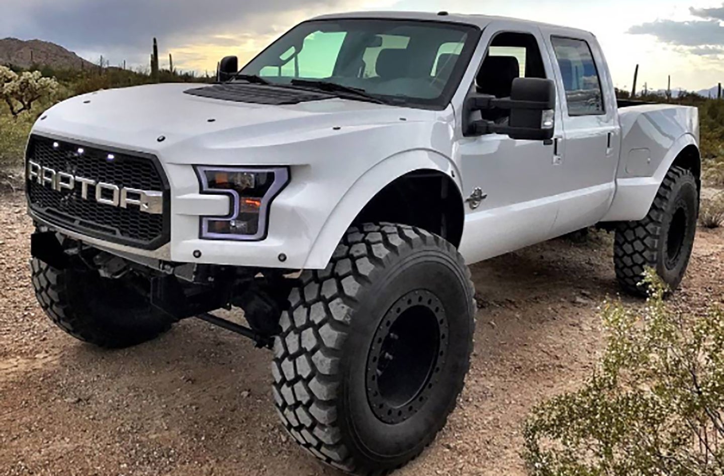 F-250 MegaRaptor Puts Other Off-Roaders Out to Pasture