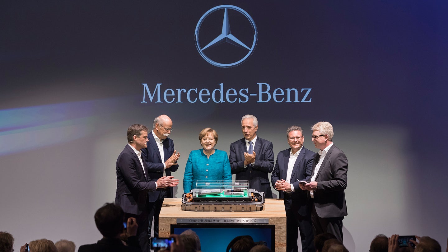 Mercedes-Benz Breaks Ground on $560 Million Electric Car Battery Plant