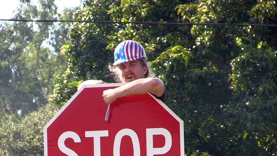 YouTube &#8216;Prankster&#8217; Removes Stop Signs, Is Charged with Felony, Asks Fans for Money