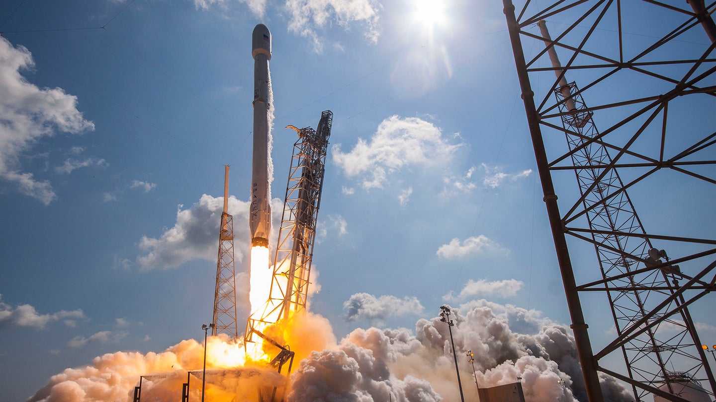 Watch SpaceX&#8217;s Falcon 9 Rocket Launch a Massive Satellite into High Earth Orbit