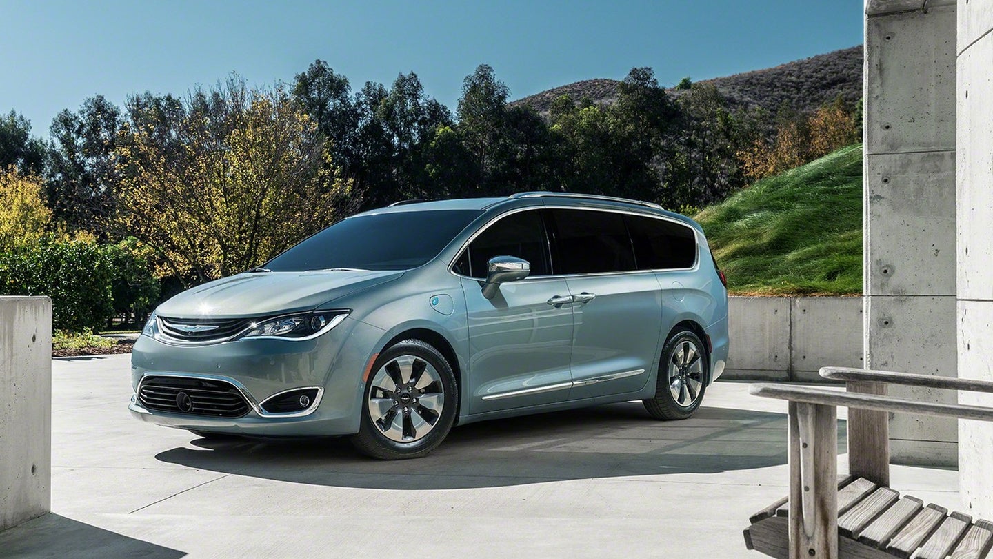 Minivan Owner: Chrysler Wants My Family to Serve as ‘Crash-Test Dummy’