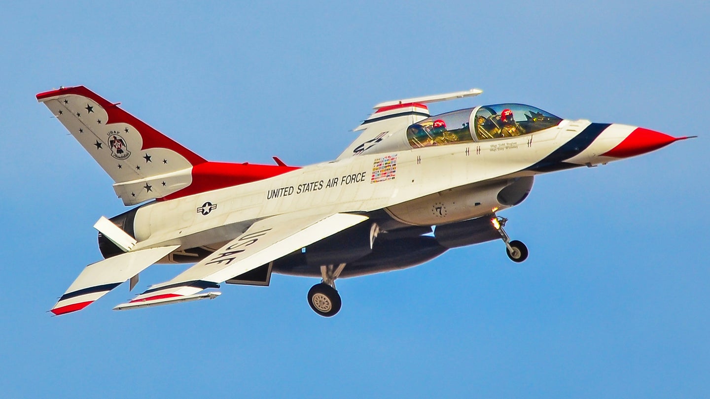 F-16D Belonging To The USAF Thunderbirds Crashes In Dayton, Ohio (Updated)