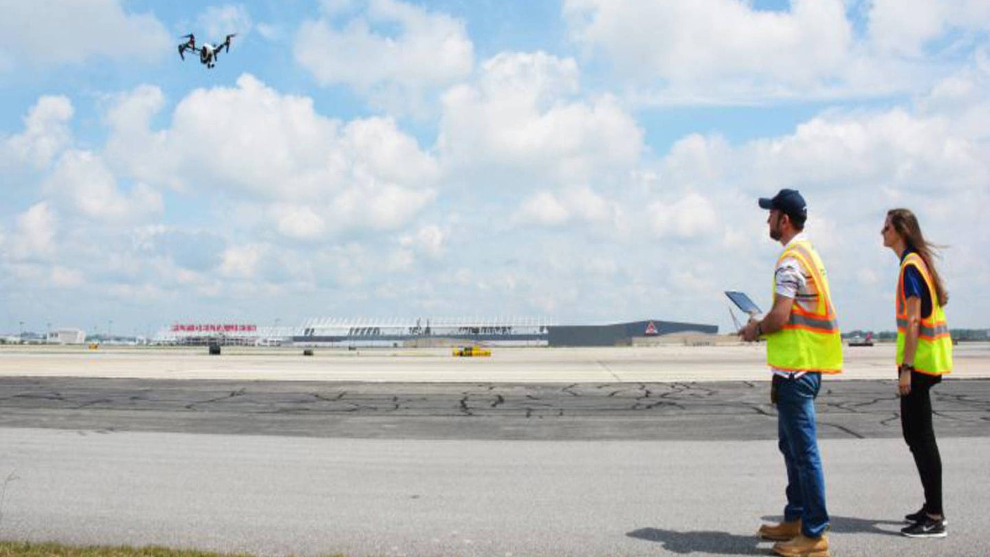 Atlanta&#8217;s Giant Airport Using Drones to Maintain Its Runways