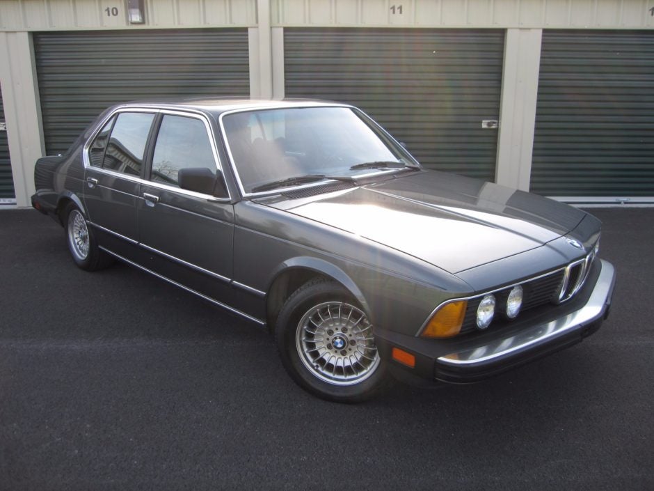 You Should Totally Buy This Cherry 1987 BMW 7 Series