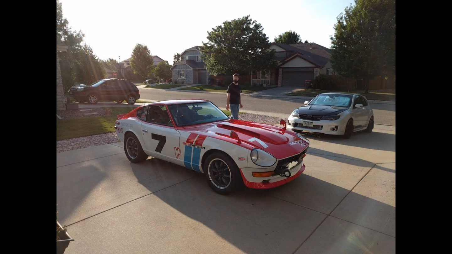 Watch Some Guy Turn a Project Datsun 260Z Into Something Beautiful