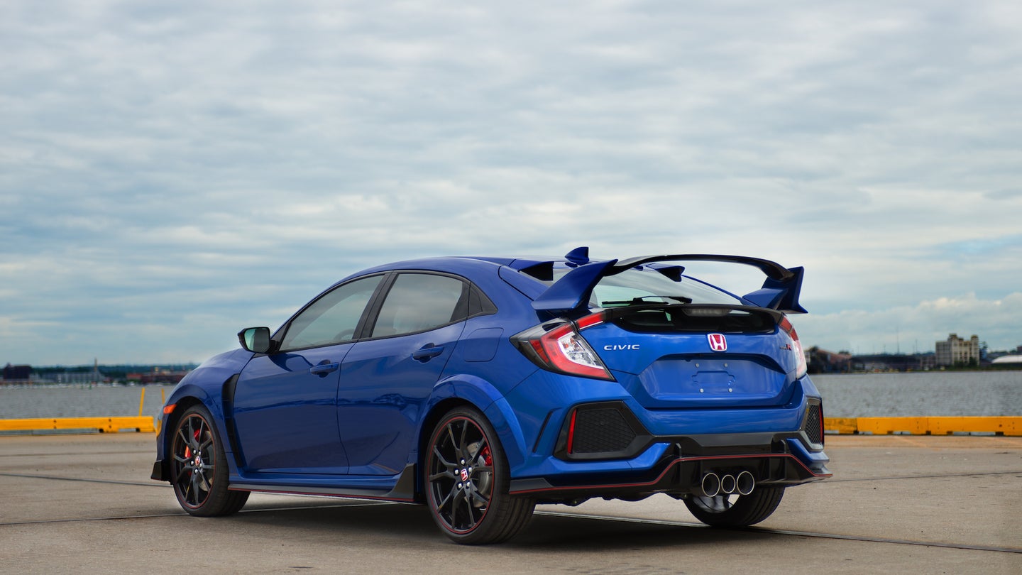 First 2017 Honda Civic Type R Being Auctioned Off to Benefit Kids With Cancer
