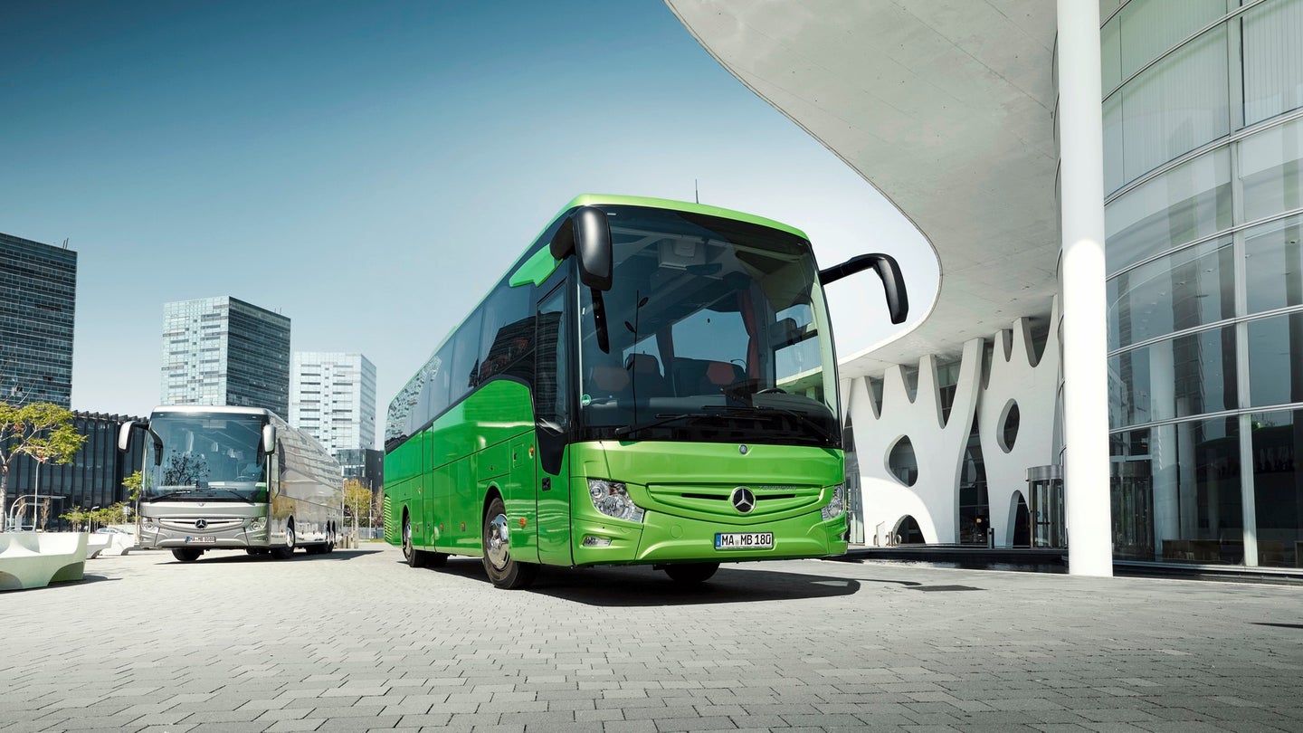 Mercedes Buses Will Soon Able To Detect Pedestrians, Automatically Apply Brakes