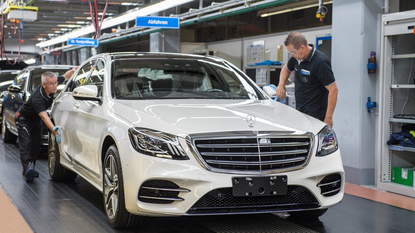 Watch A 2018 Mercedes-Benz S-Class Drive Itself Off The Assembly Line