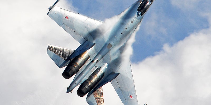 People Are Freaking Out Over Video Of Su-35 Practicing For Moscow Air Show