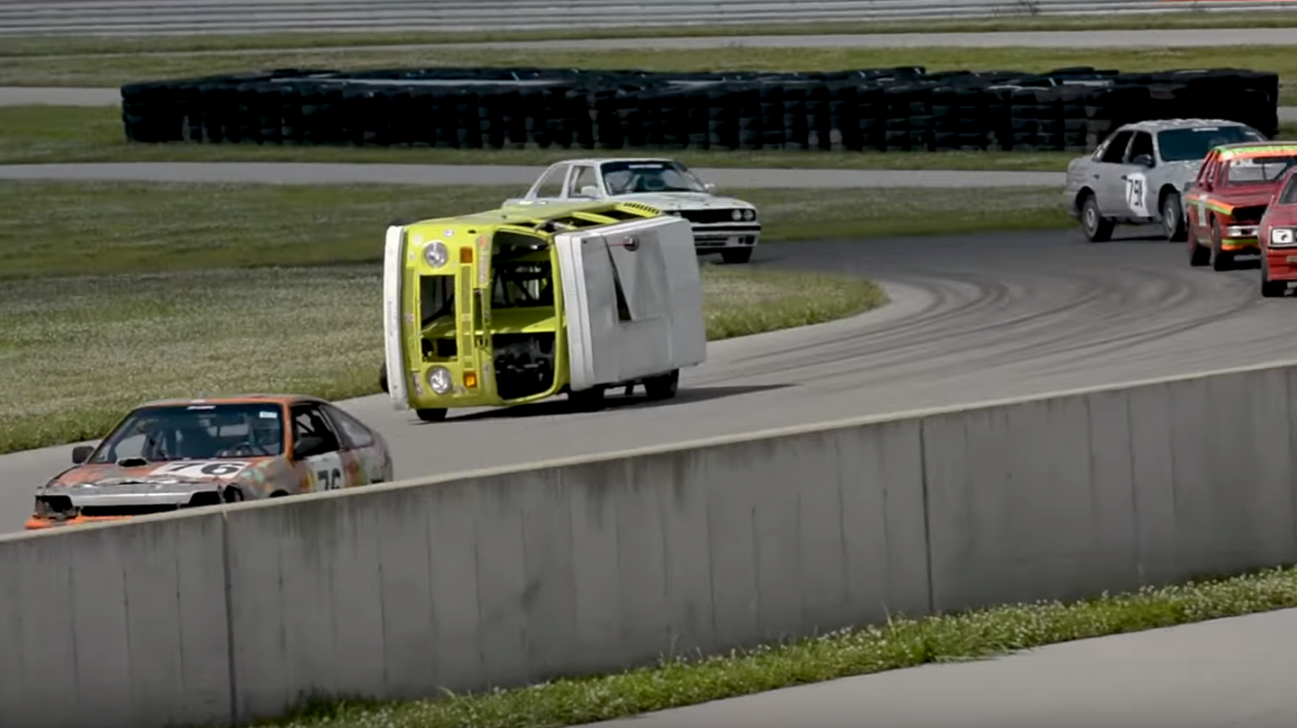 A Sideways VW Van Makes A Surprisingly Good Race Car
