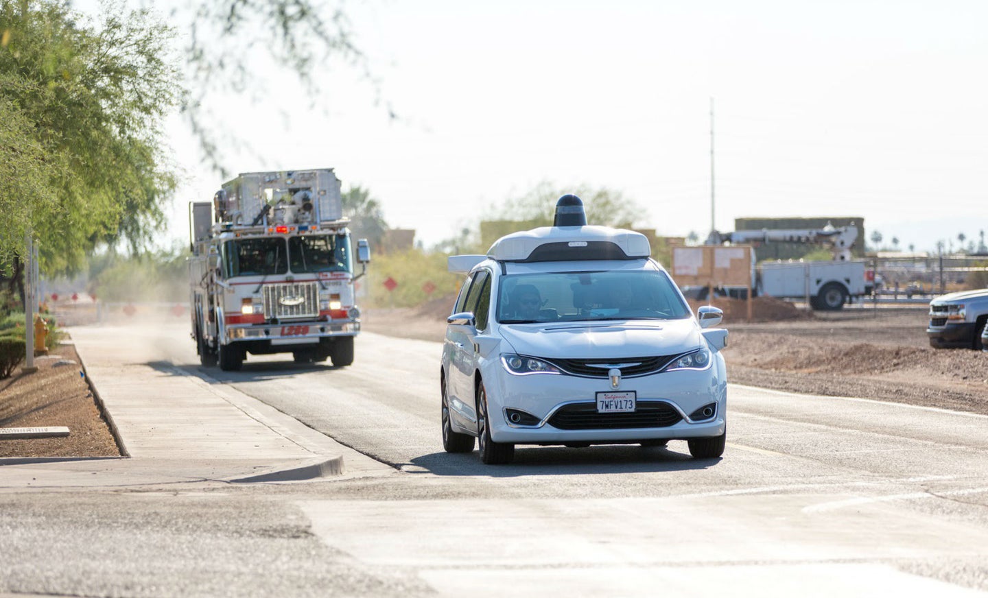 Waymo&#8217;s Autonomous Cars Know How To Pull Over For Emergency Vehicles