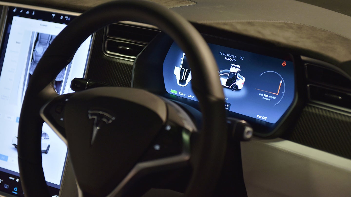 Tesla Model X Driver Says Autopilot &#8216;Wouldn&#8217;t Let Him Take Control&#8217; Before Crashing