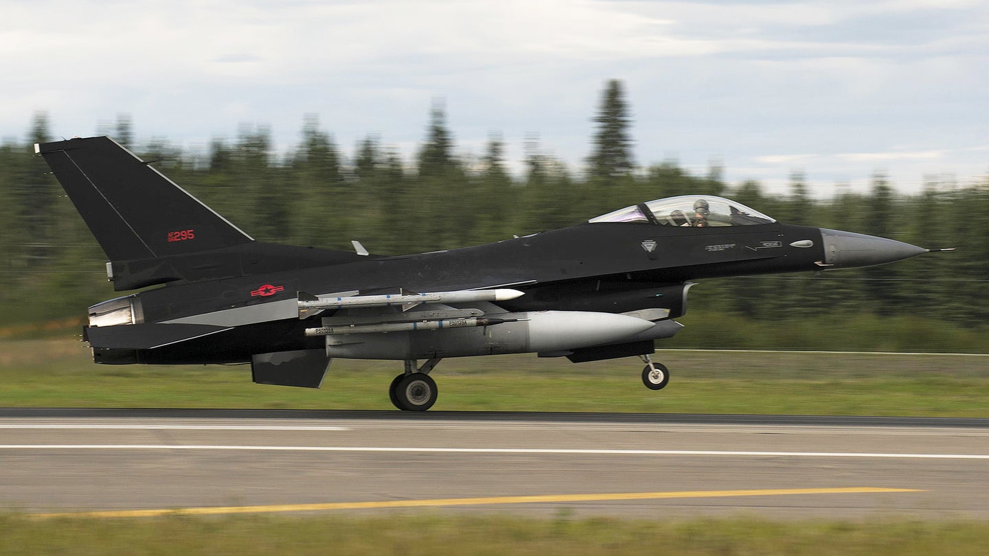 Aggressor F-16C Appears At Red Flag Alaska In SR-71 Blackbird Like Paint Scheme