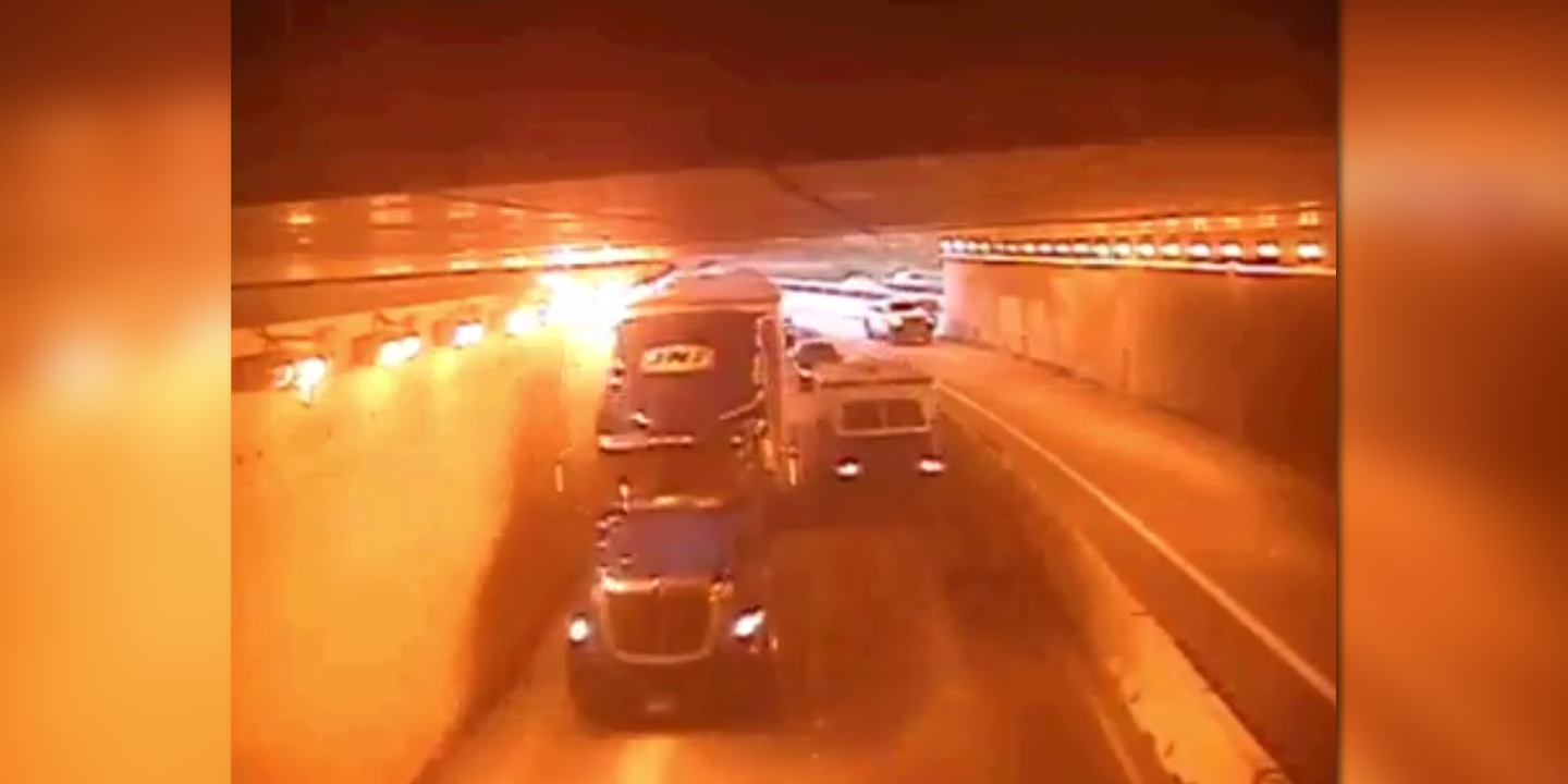 Watch This Semi-Truck Smash 47 Overhead Tunnel Lights in the Middle of Rush Hour