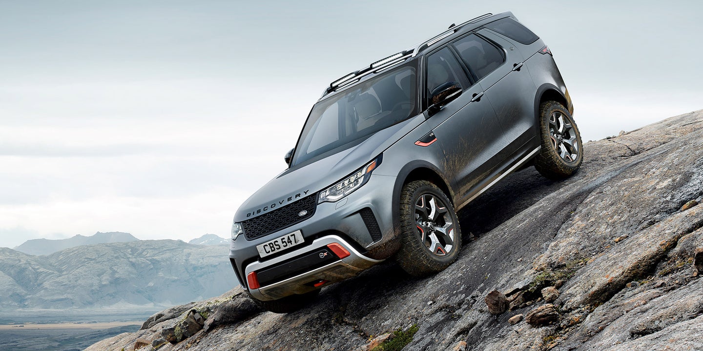 The New Land Rover Discovery SVX Is an Off-Road Monster With a Supercharged V8
