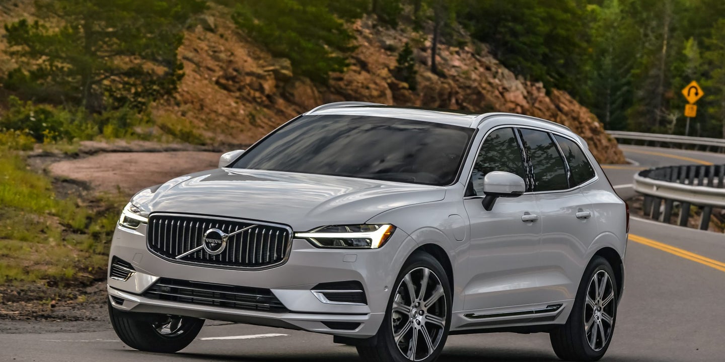 2018 Volvo XC60 T8 Review: Loads of Impressive Tech, Not That You’d Notice—and That’s the Point