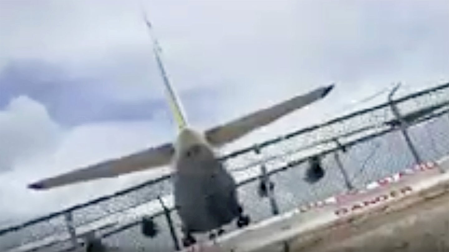 Watch A Giant An-124 Condor Land At St. Maarten&#8217;s Famous Airport For Hurricane Recovery