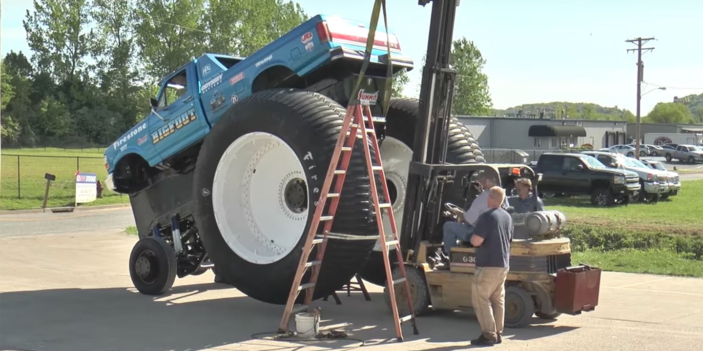 Watch How the Iconic Bigfoot Monster Truck Gets a Tire Change