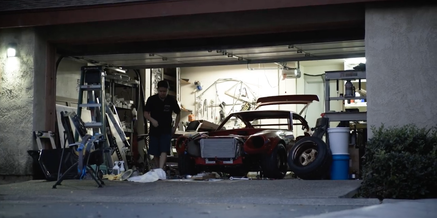 Dominic Le Builds a Datsun 240Z SEMA Show Car in His Home Garage