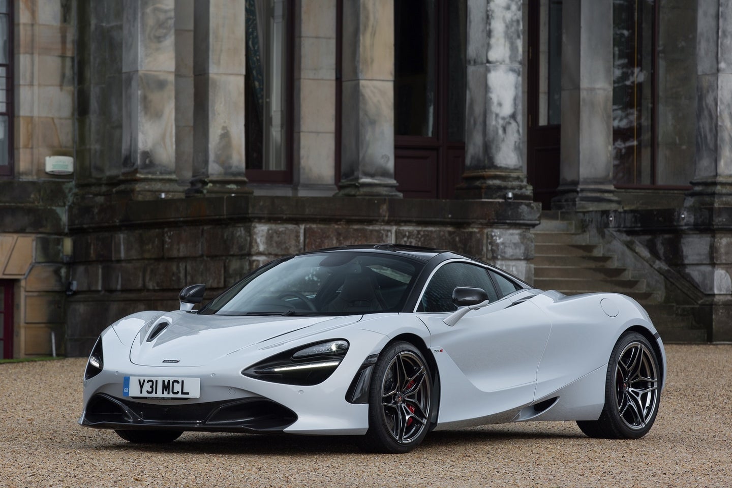McLaren 720S Named 2017 Scottish Sports Car of the Year