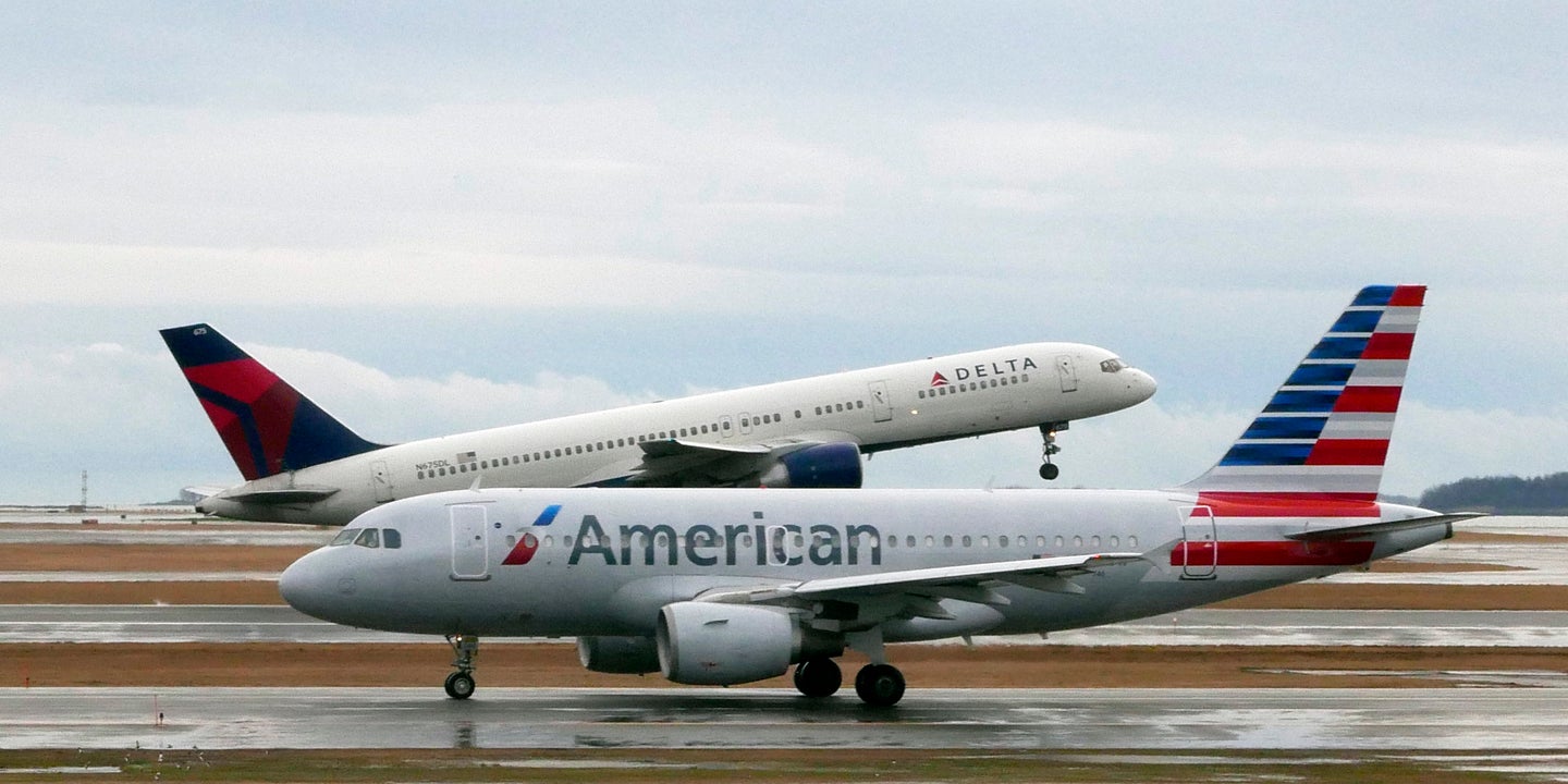 Union: Thousands of American Airlines Holiday Flights Without Pilots Due to Snafu