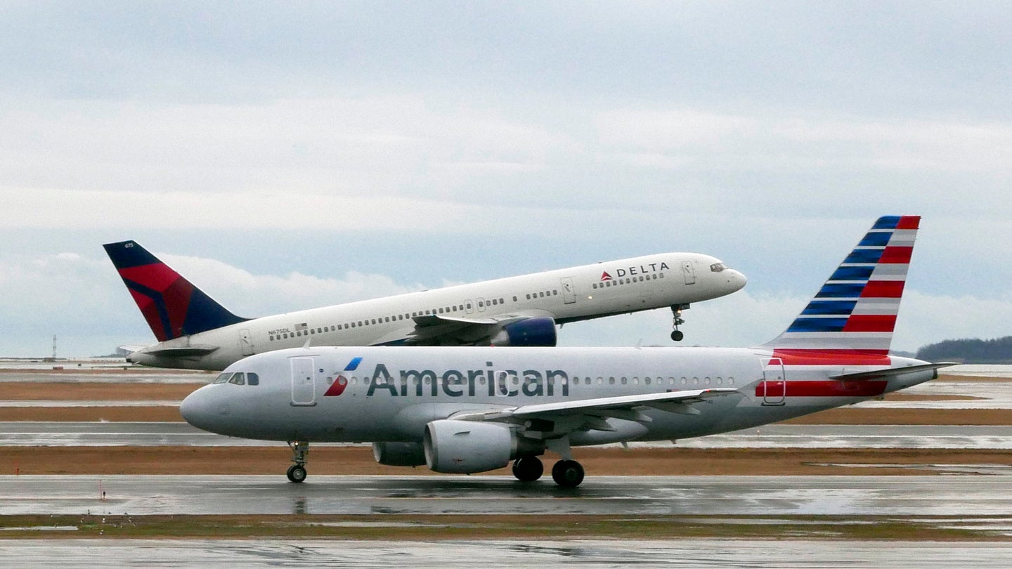 American Airlines, Pilots, Continue Holiday-Flight Feud