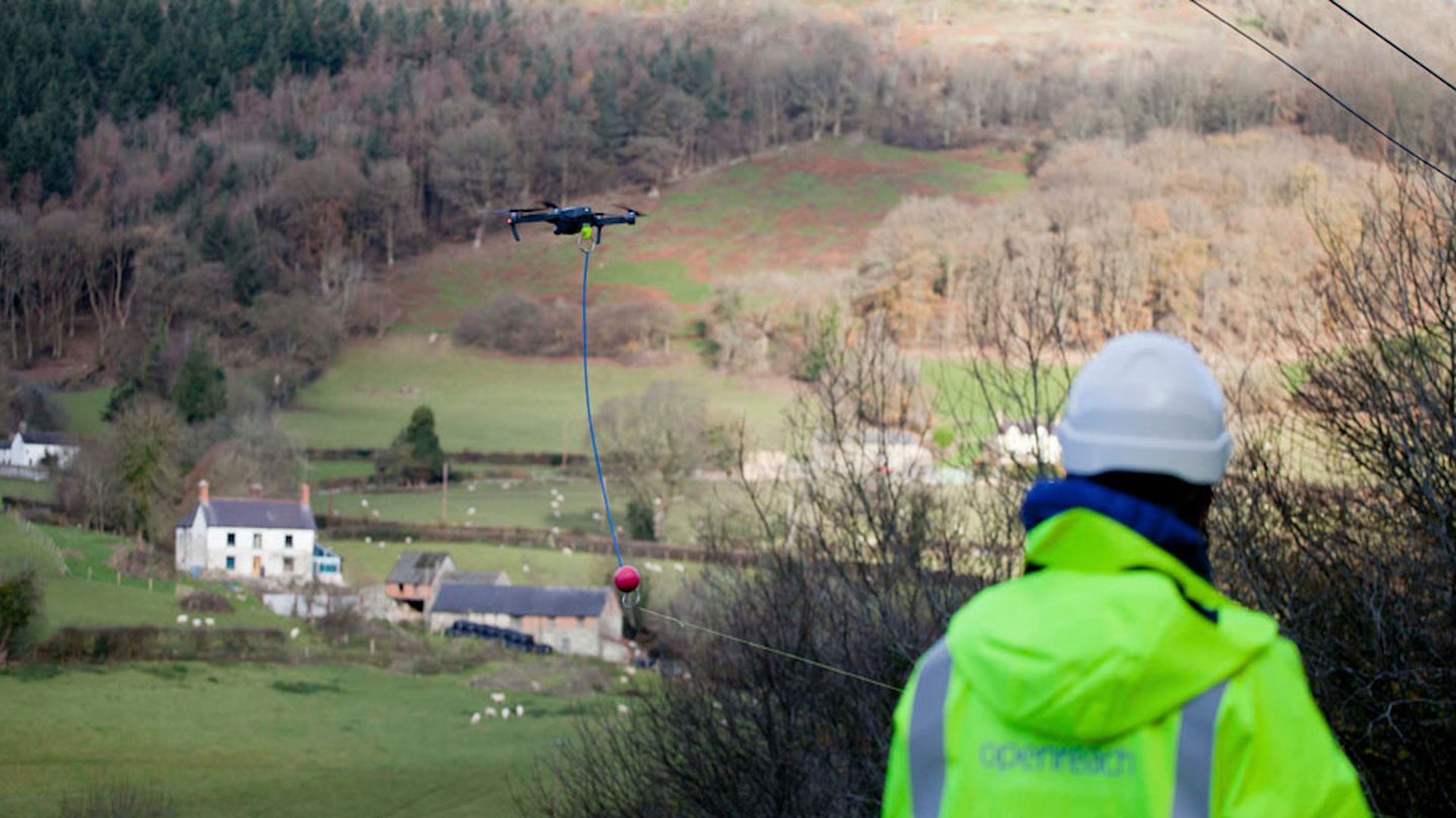 Welsh Village Gets Broadband Internet Thanks to Cable-Laying Drone