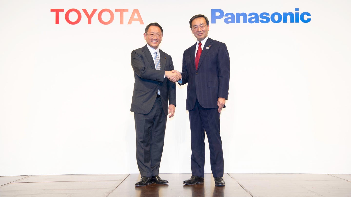 Toyota and Panasonic Consider Teaming up on Electric-Car Batteries