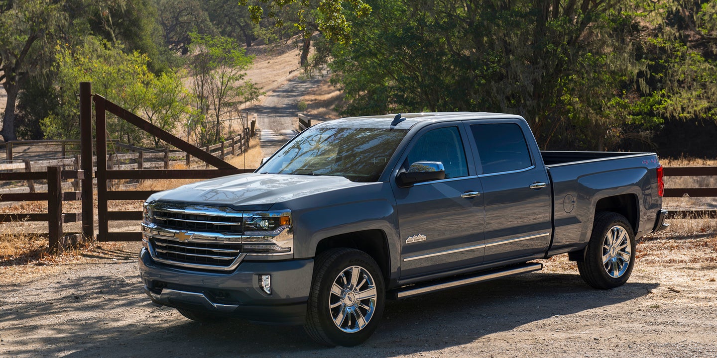 GM Reportedly Moving to Carbon Fiber Beds in the Great Pickup Truck Arms Race