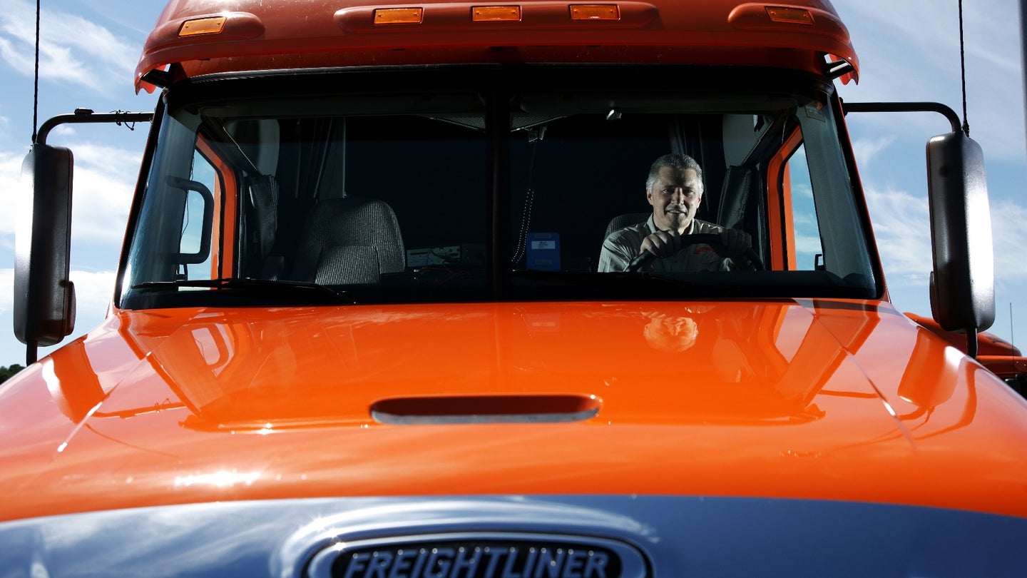 New Study Says Autonomous Tech Won&#8217;t Replace Truck Drivers in Large Numbers Anytime Soon