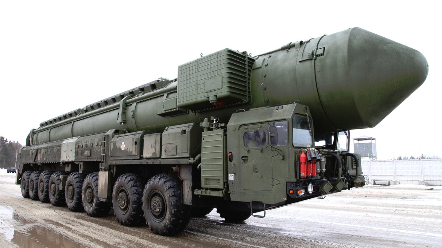 Russia Fires Topol Ballistic Missile to Test New Tech to Defeat Missile Defense Systems