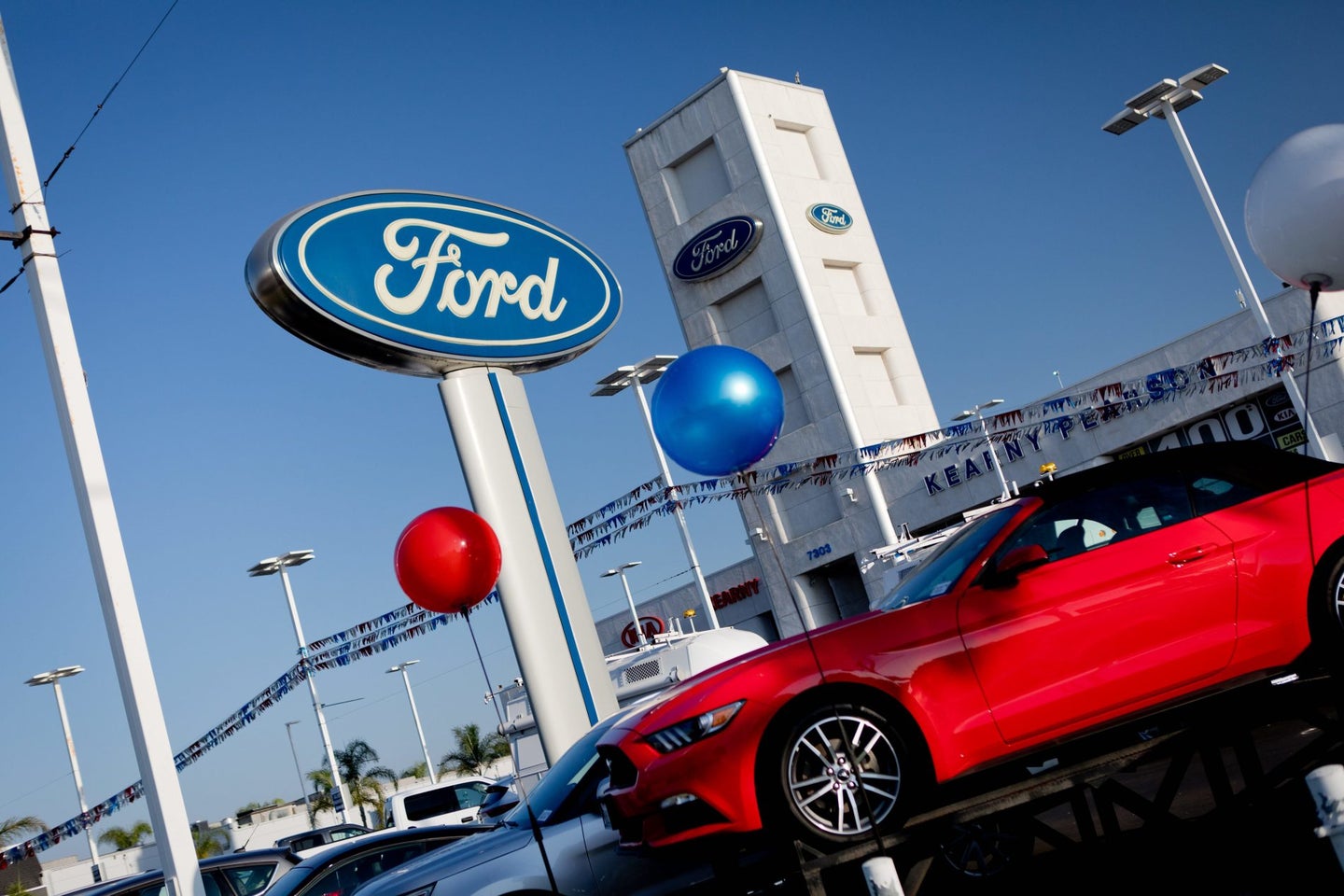 Ford Reports Earnings Jump in 2017, Says This Year Will Be Harder