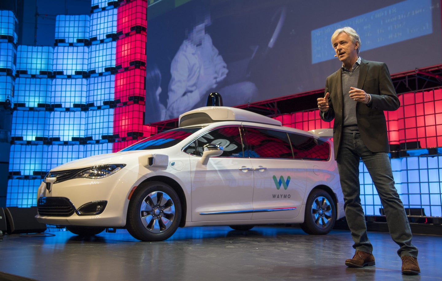 Waymo Buying &#8216;Thousands&#8217; of FCA Minivans for Self-Driving Service