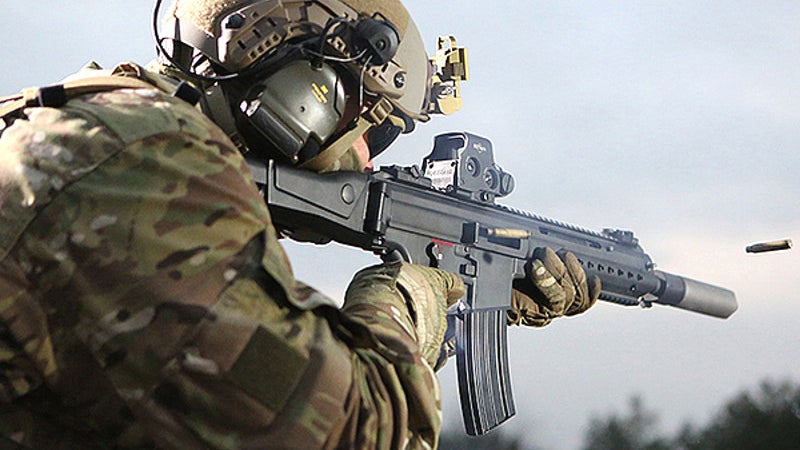 Heckler &#038; Koch&#8217;s New Combat Rifle Tries to Blend the Best Features of Existing Designs