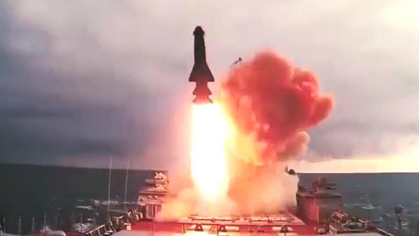Russia&#8217;s Northern Fleet Brings The Fireworks In This &#8220;Explosive&#8221; Year In Review Video