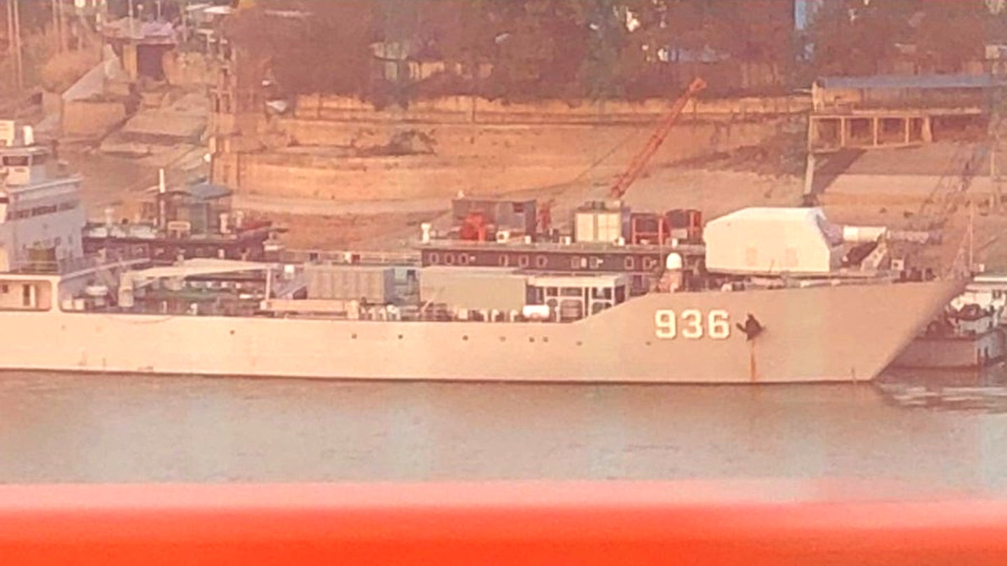 Is This Chinese Navy Ship Equipped With An Experimental Electromagnetic Railgun?
