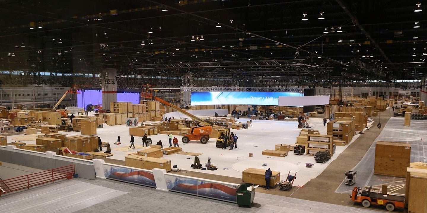 This is What it Takes to Assemble the 1-Million-Square-Foot 2018 Chicago Auto Show