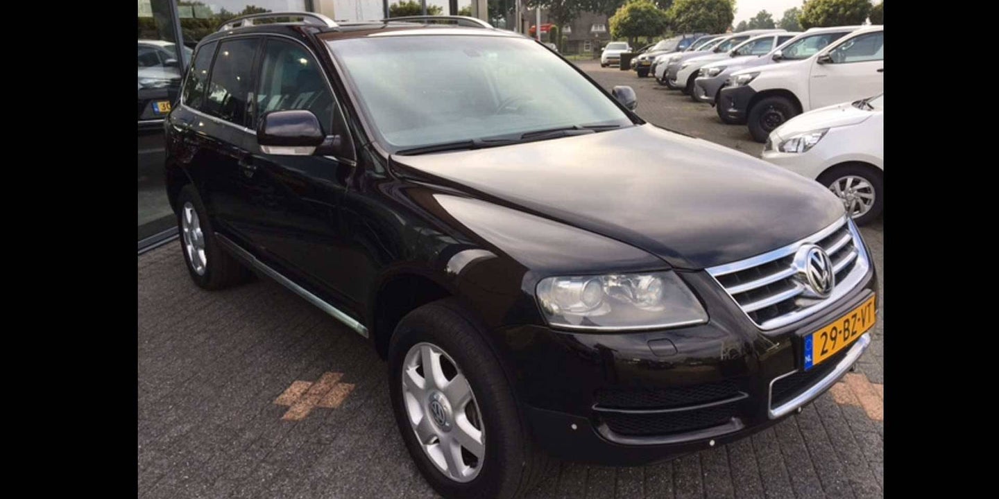 Bite the Bullet and Buy This Volkswagen Touareg With 456,000 Miles