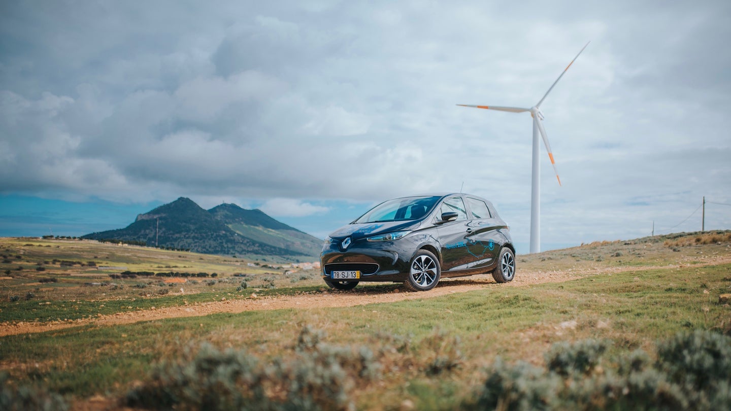Renault’s ‘Smart Island’ Is Powered by Renewable Energy and Used Electric-Car Batteries