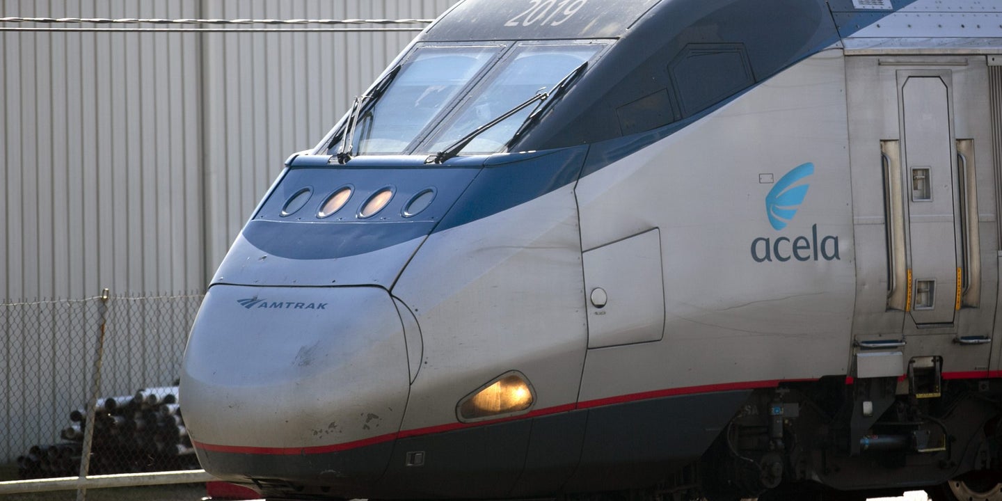 Amtrak Acela Cars Come Undone at High Speed