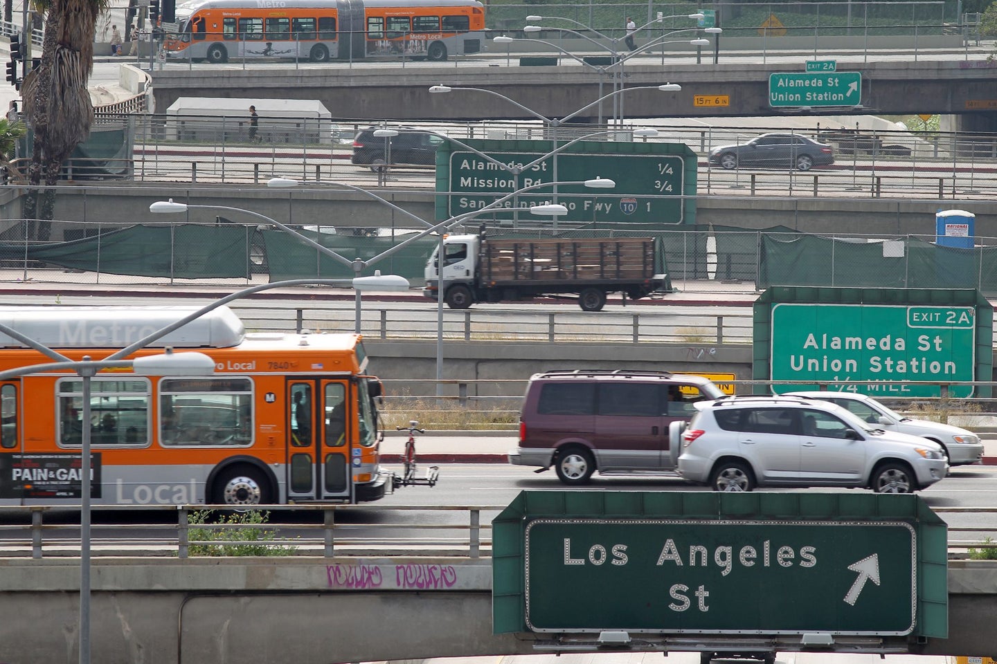 Report Places Los Angeles At Top Of List For City With Worst Traffic And Smog