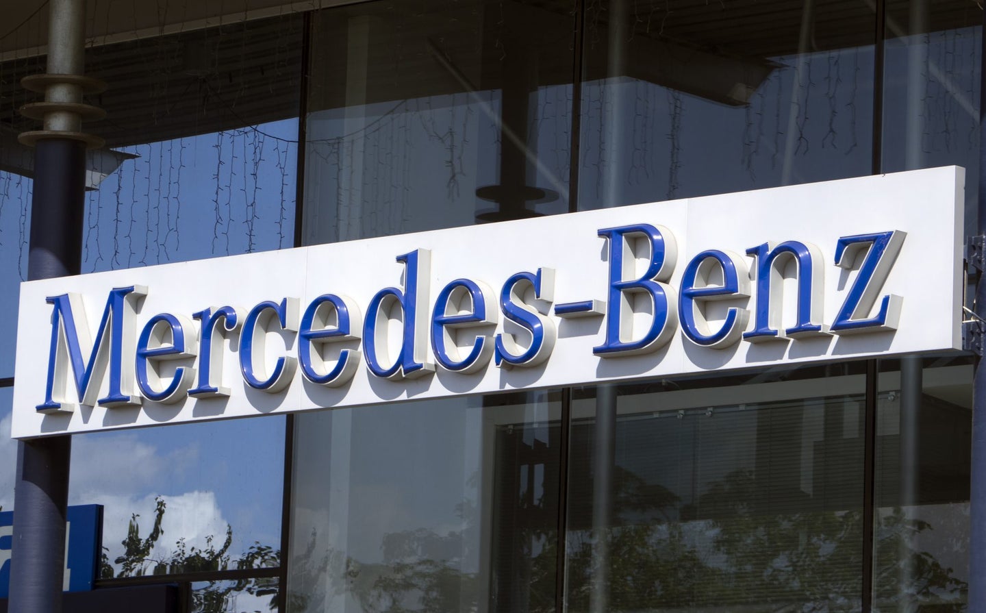 Mercedes Says It’s Sorry for Dalai Lama Quote