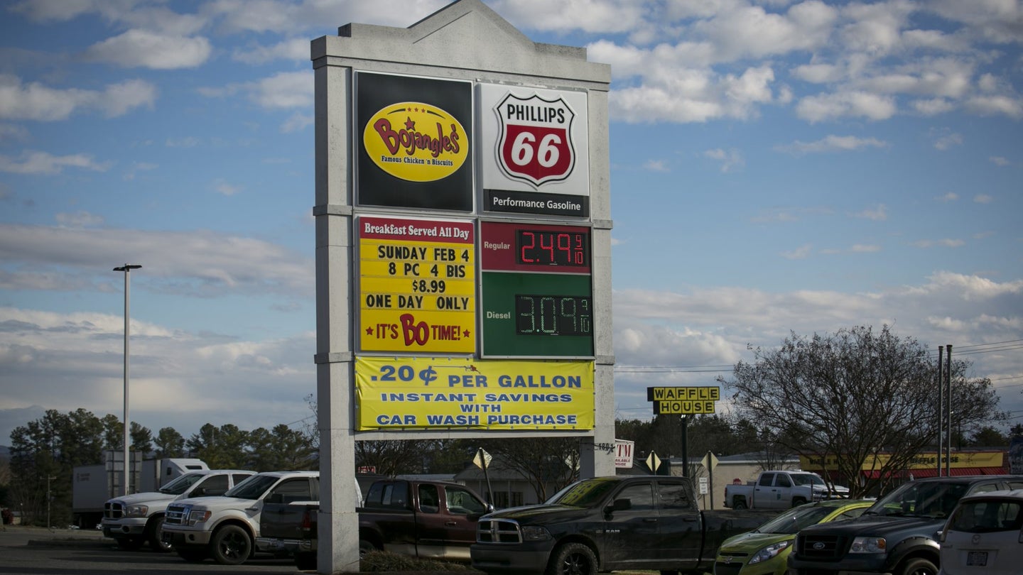 Gas Price Drop Continues: Pump Prices Cheapest This Month
