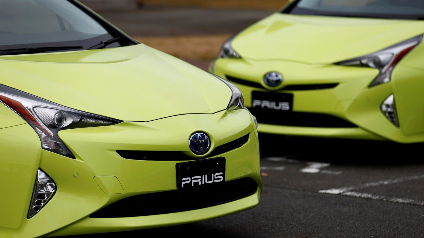 Toyota Hits Hybrid Sales Goal Three Years Ahead of Schedule