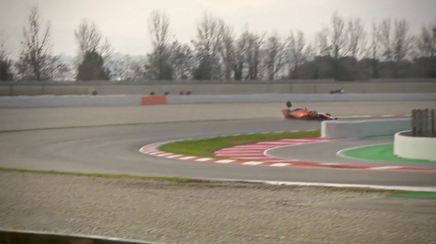 Alonso&#8217;s McLaren-Renault Makes It 6 Laps Into the Pre-Season Test