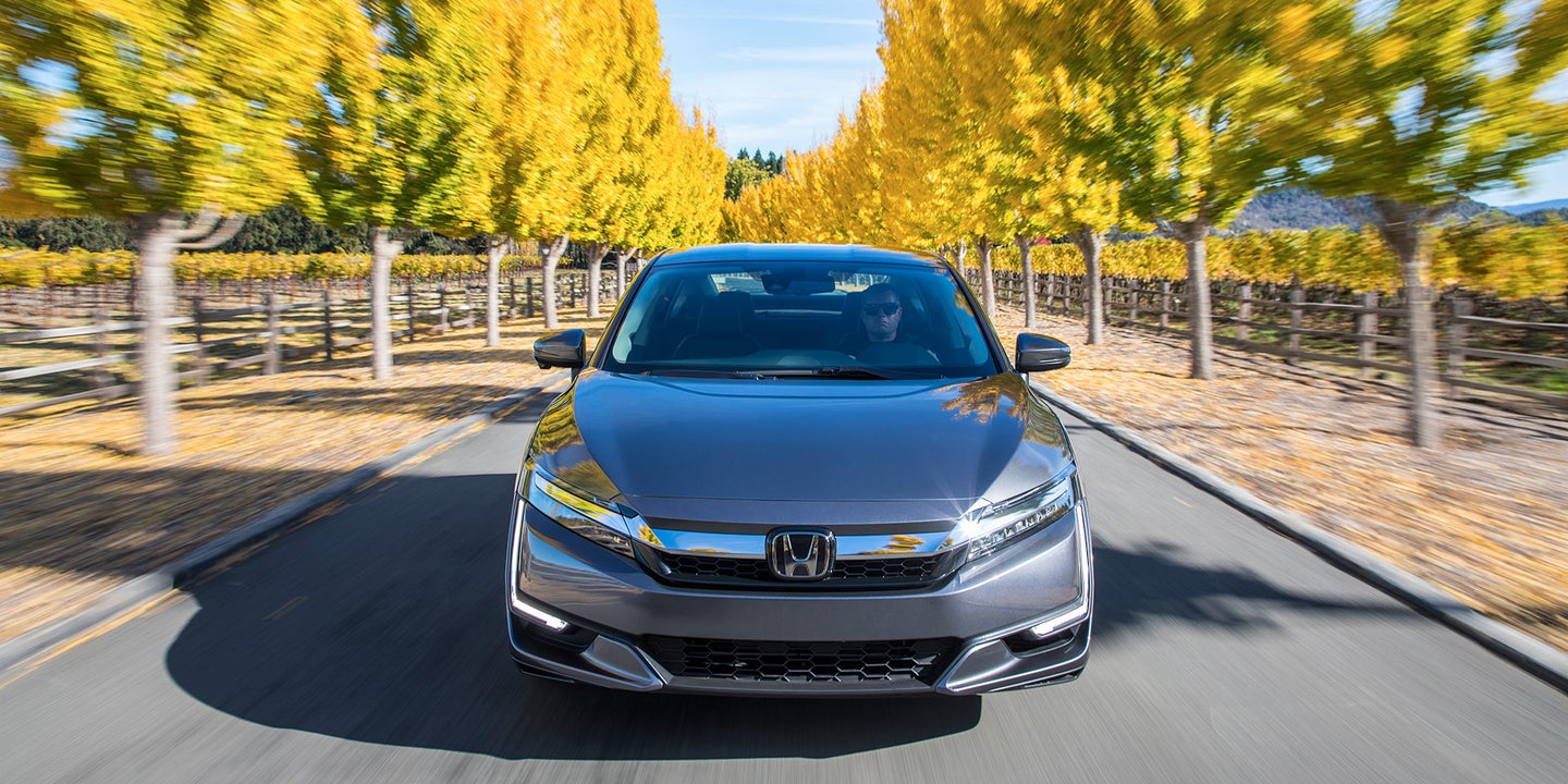 The Honda Clarity Plug-In Hybrid&#8217;s Technology Is In Need Of a Little Clarity Itself