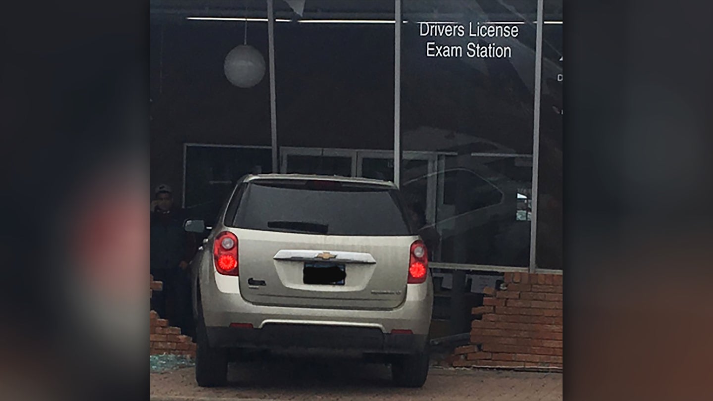 World&#8217;s Unluckiest Teen Smashes Car Into Exam Center During Driver&#8217;s License Test