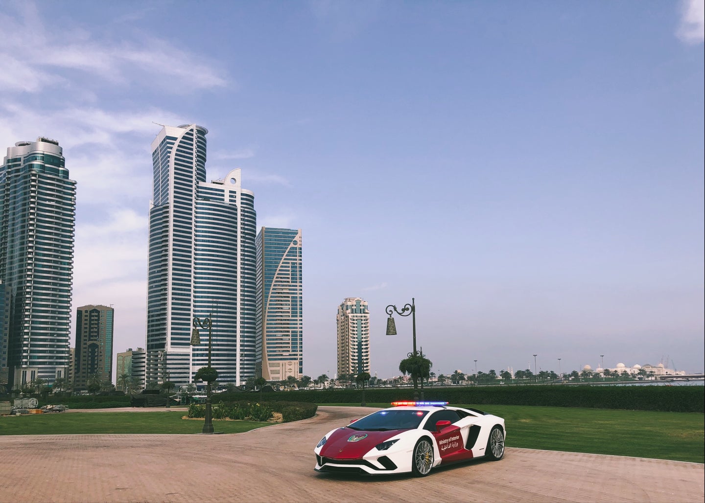 UAE's Ministry of Interior Gets a Lamborghini Aventador S Supercar - Front View