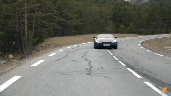 2019 Aston Martin DB11 Volante Review: The Zero-Compromise Convertible